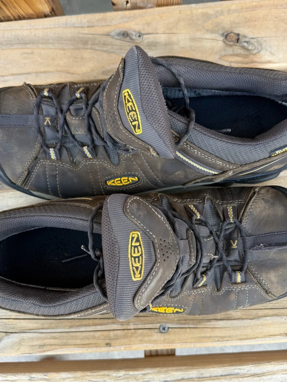 KEEN Men's size 15 Brown Leather Hiking Shoes